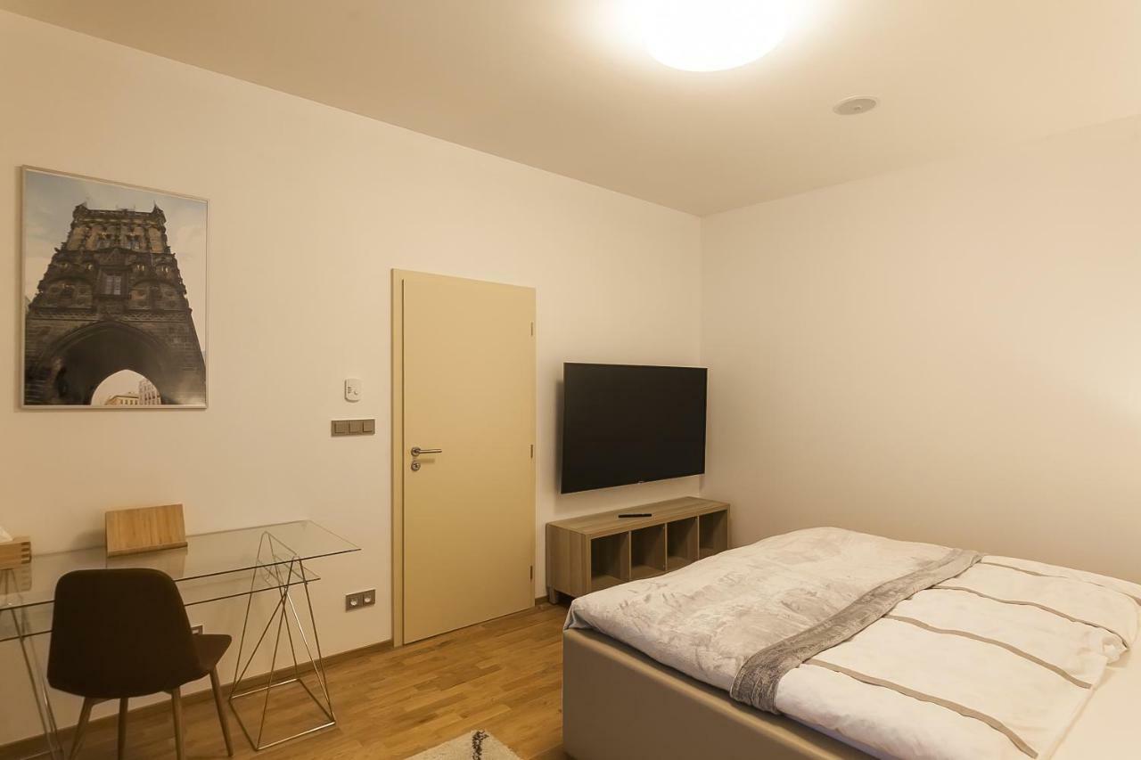 Expat House Apartament Praga