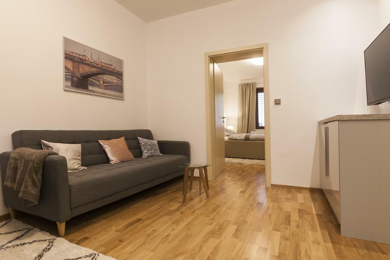 Expat House Apartament *