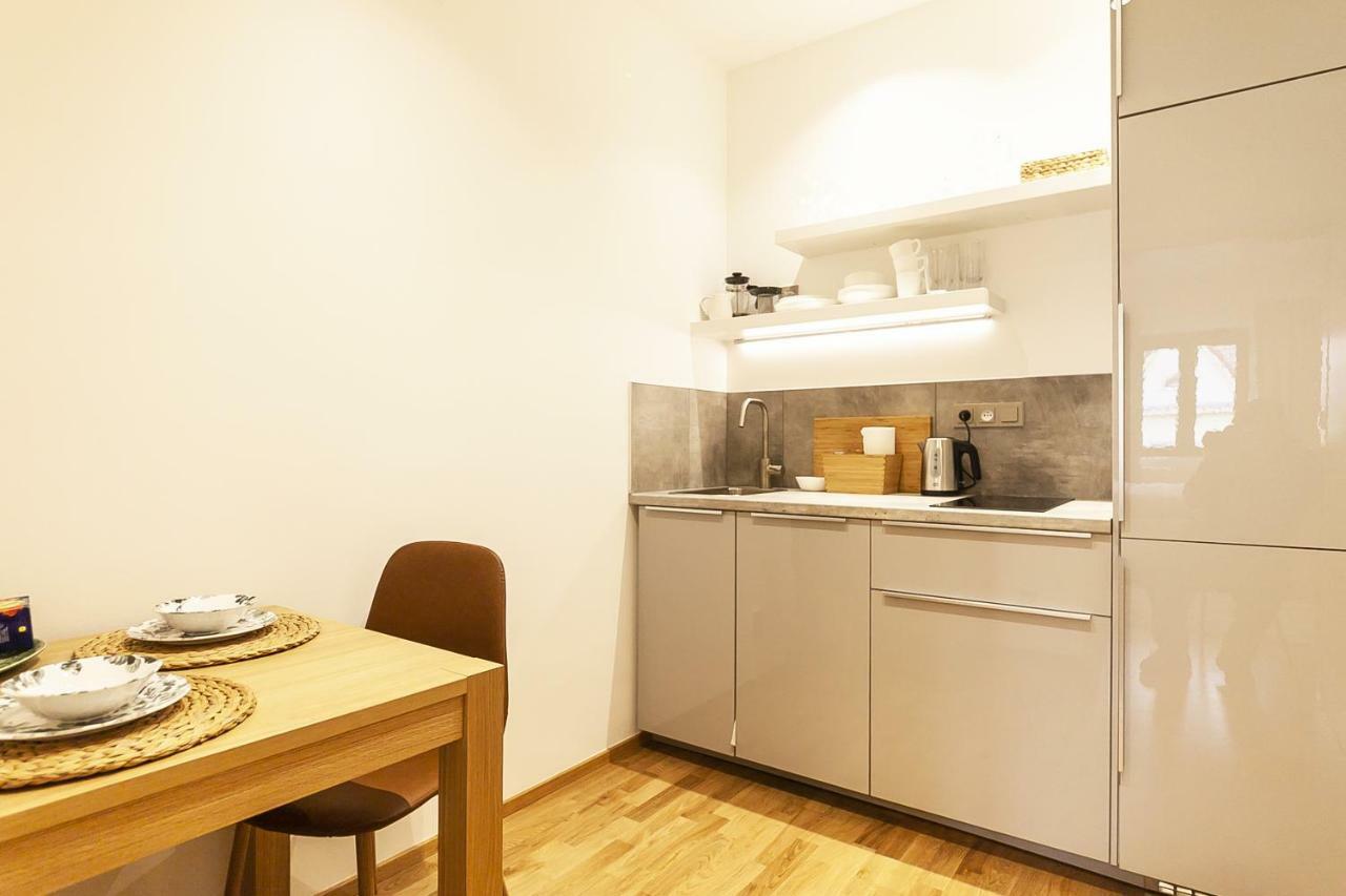 Expat House Apartament Praga