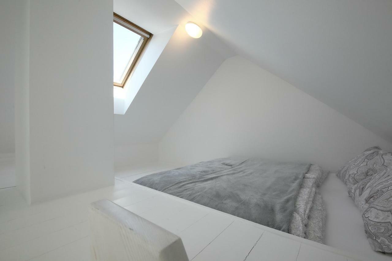 Expat House * Praga